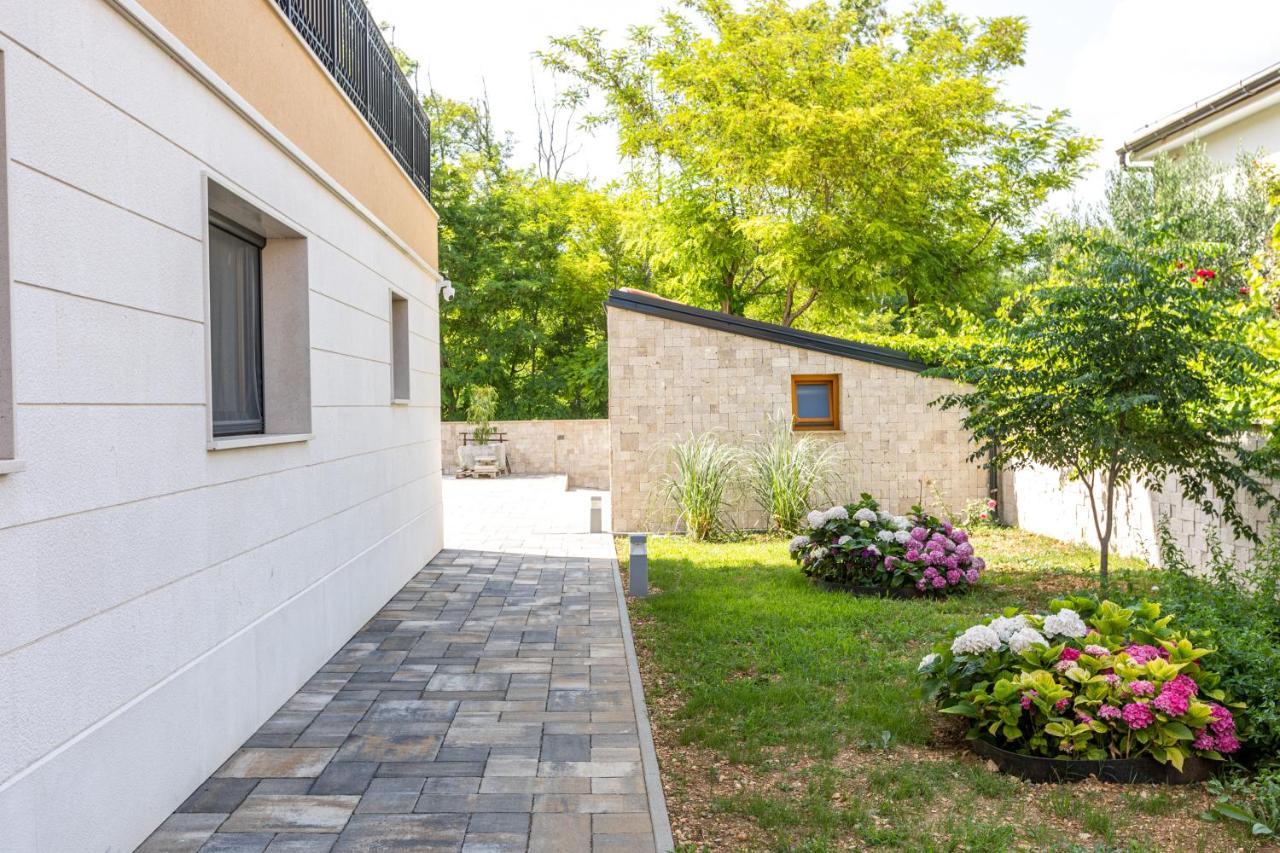 Hotel Vila Iris Baska 2 Exterior foto